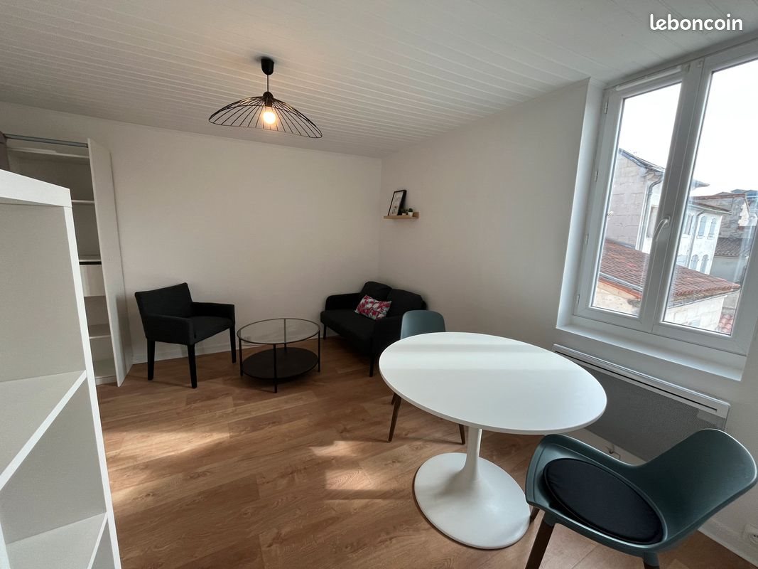 Appartement à louer, 24m², Angoulême