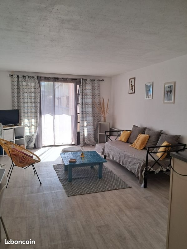 Appartement à louer, 40m², Hyères