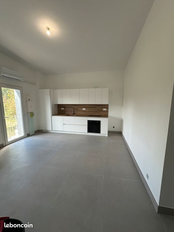 Appartement à louer, 53m², Grans