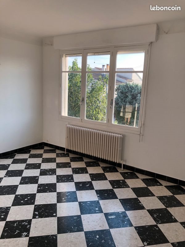 Appartement à louer, 90m², Fourques