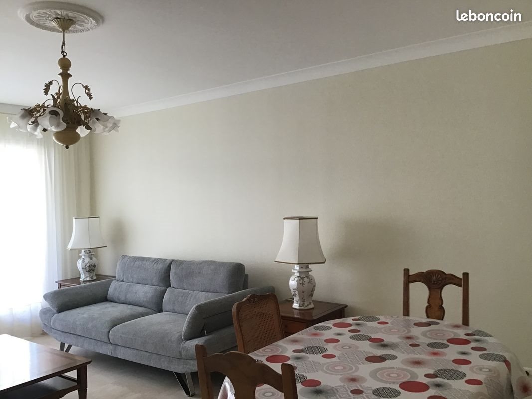 Appartement à louer, 70m², Antibes
