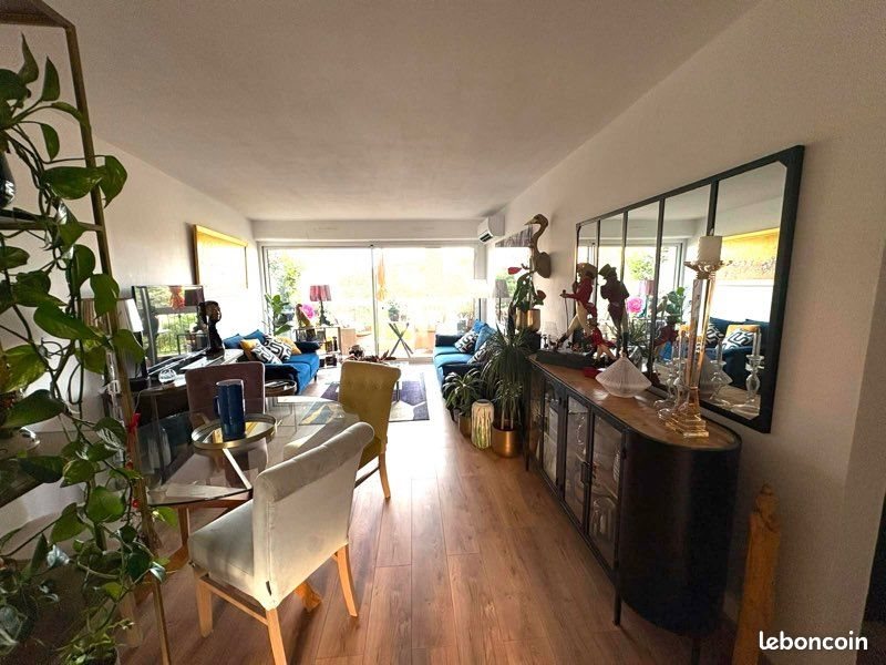 Appartement à vendre, 72m², Fréjus