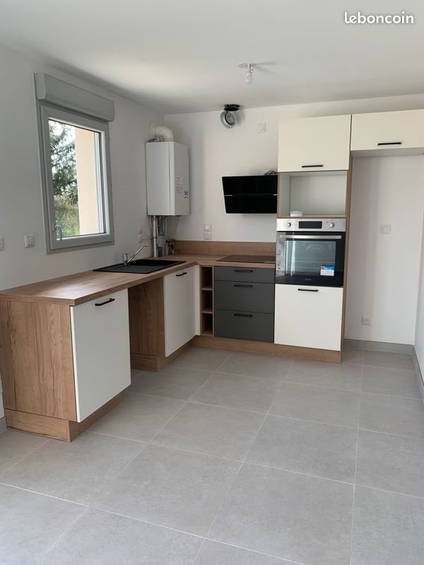 Maison à louer, 70m², Nazelles-Négron