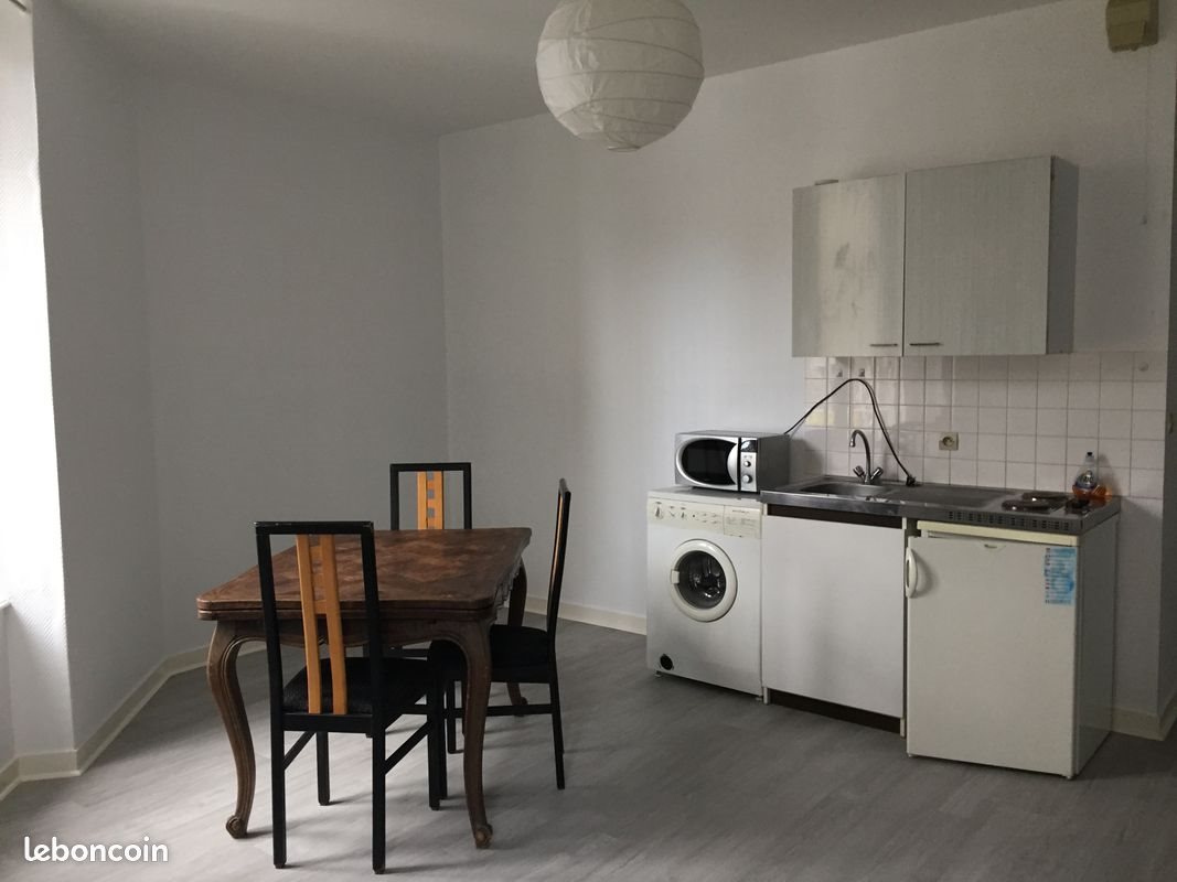 Appartement à louer, 35m², Fougères