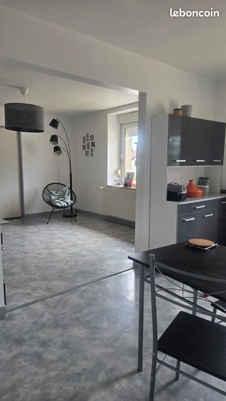 Appartement à louer, 77m², Gilley