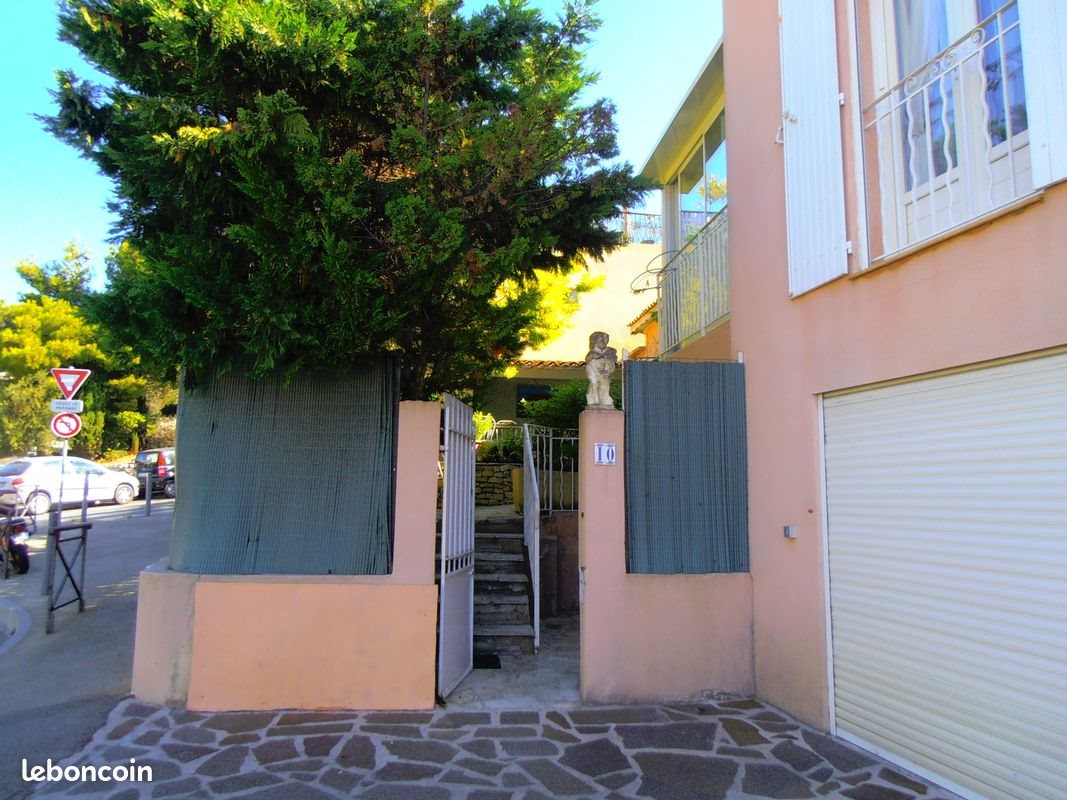 Appartement à louer, 18m², Cassis