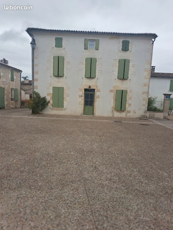 Maison à louer, 69m², Grézac