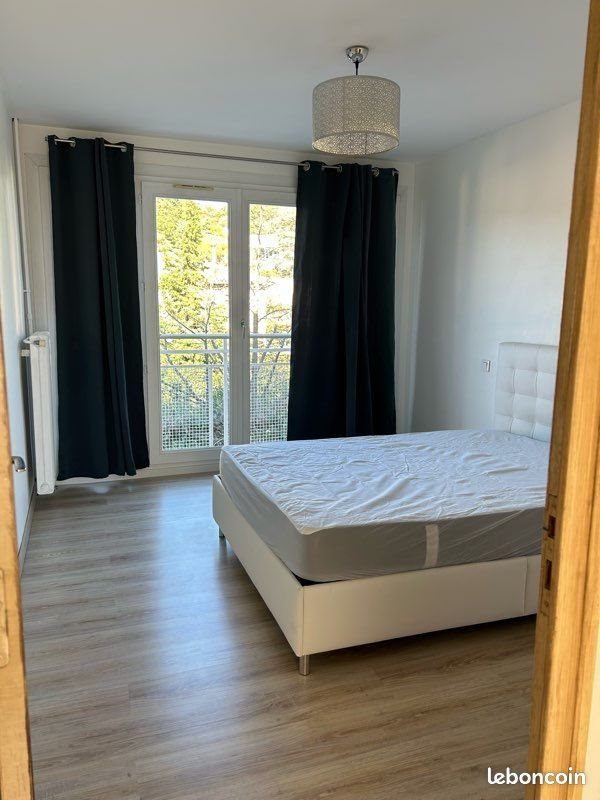 Appartement à louer, 76m², Donzère