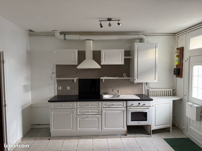 Appartement à louer, 70m², La Milesse