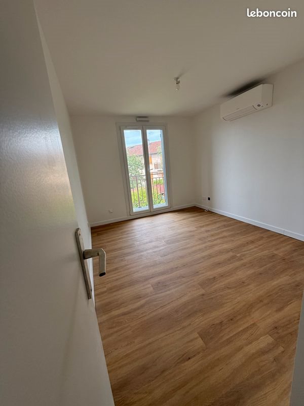 Maison à louer, 90m², La Buisse