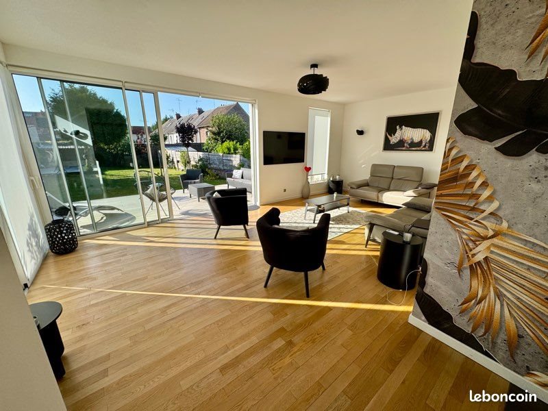Maison à vendre, 290m², Saint-Quentin