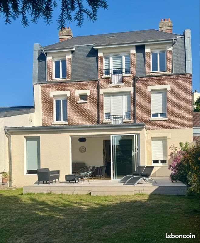 Maison à vendre, 290m², Saint-Quentin
