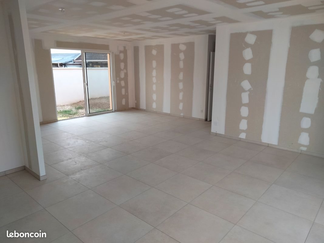 Maison à louer, 94m², Saint-Vulbas