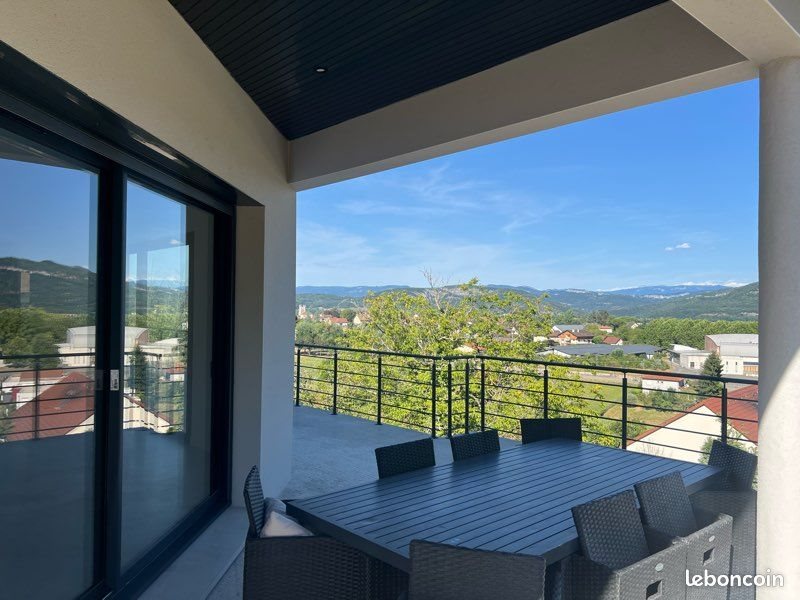 Maison à louer, 130m², Belley