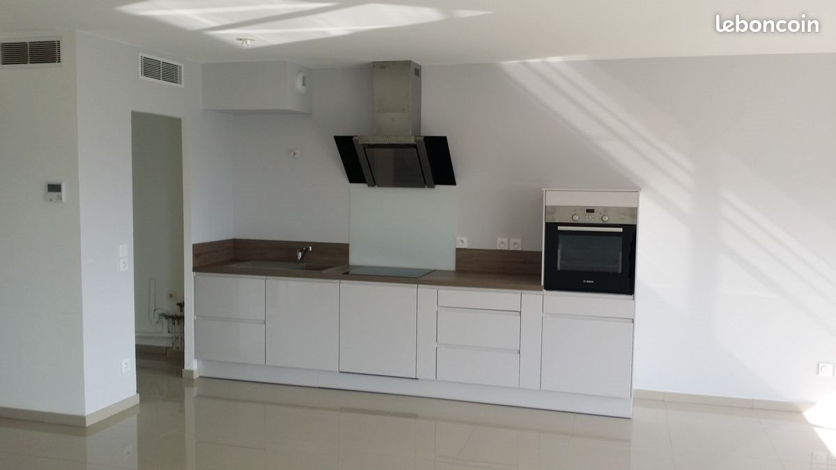 Appartement à louer, 78m², Antibes
