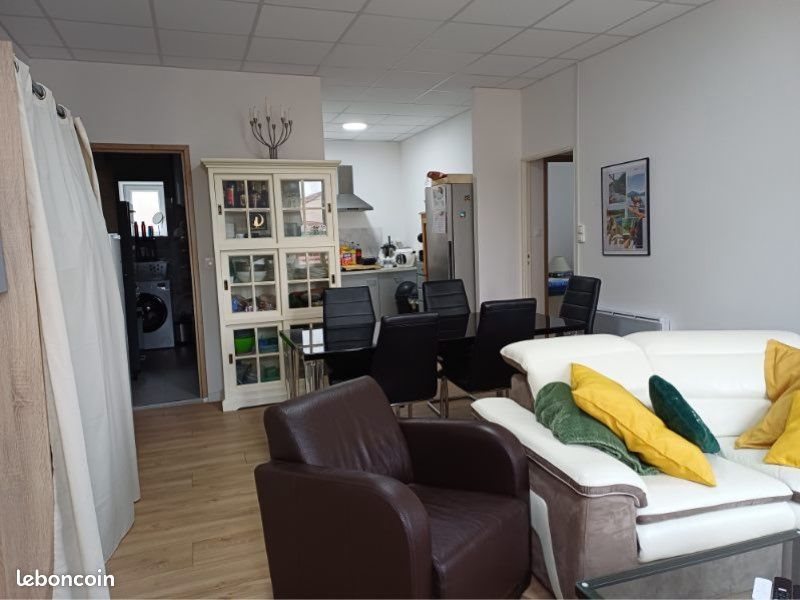 Appartement à louer, 90m², Neuves-Maisons