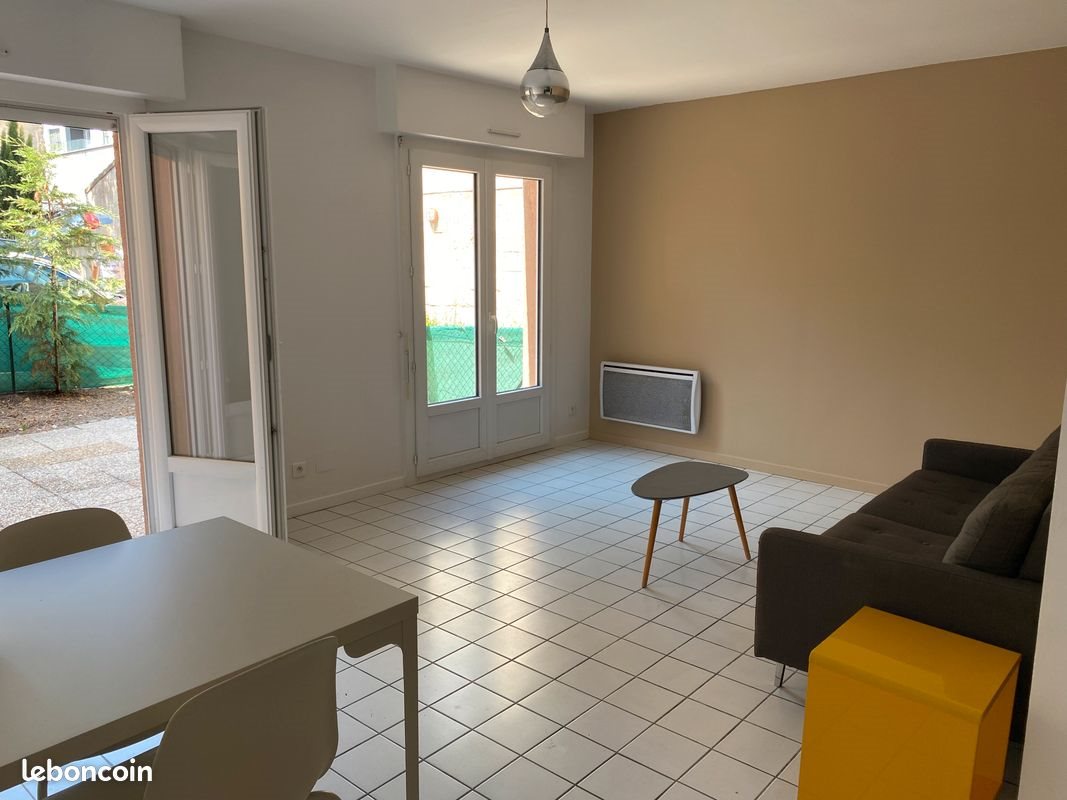 Appartement à louer, 49m², Bordeaux