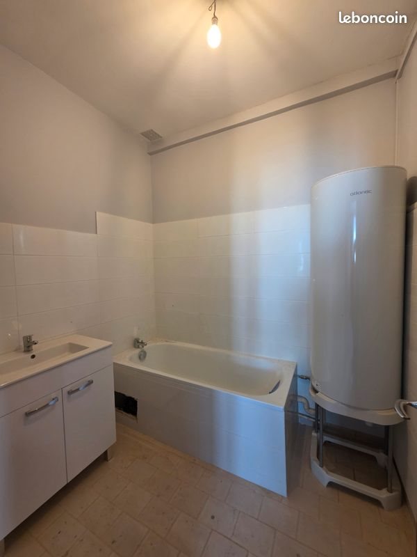 Appartement à louer, 95m², Villeneuve-l'Archevêque