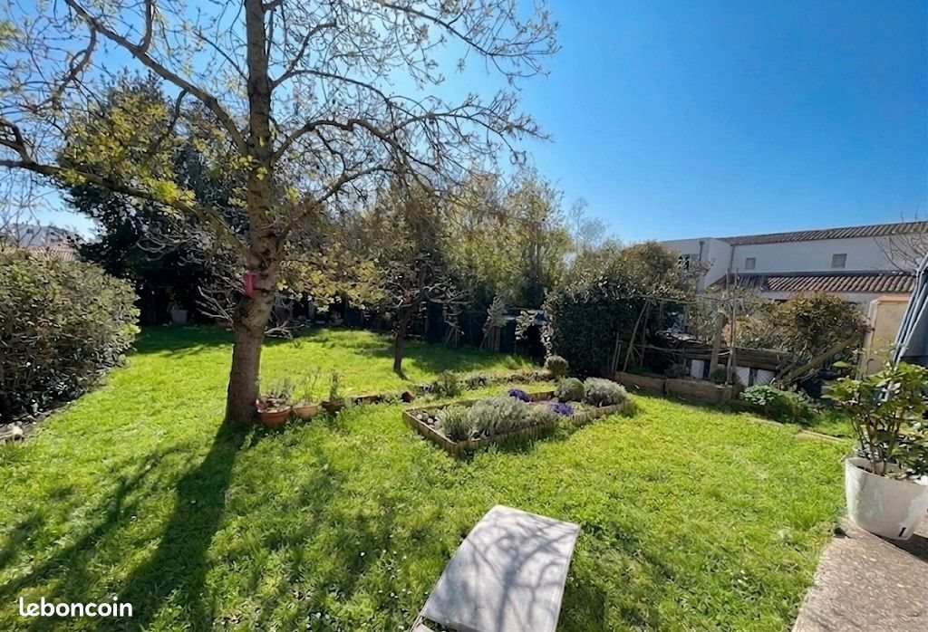 Maison à louer, 80m², Rochefort