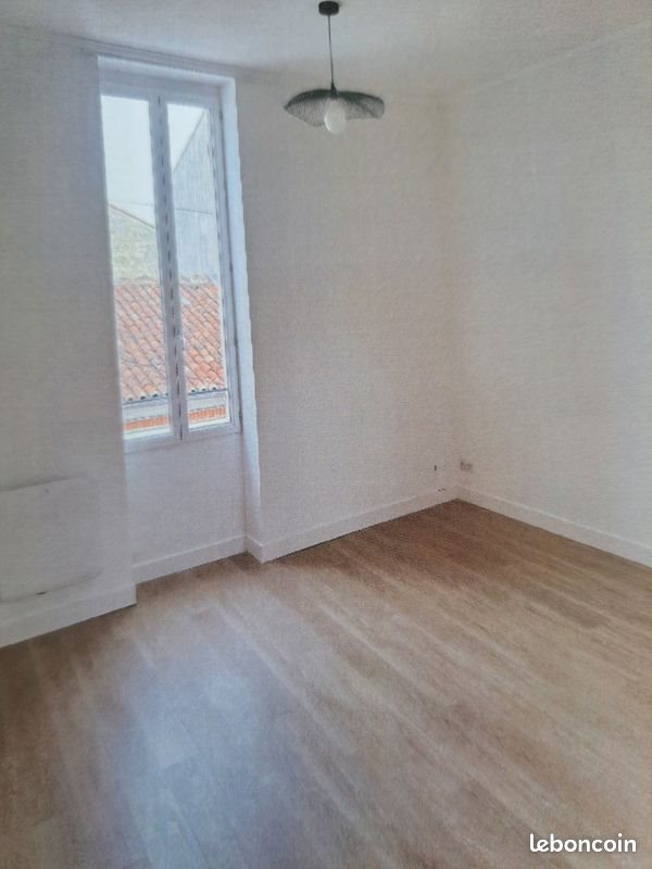 Appartement à louer, 55m², Saintes