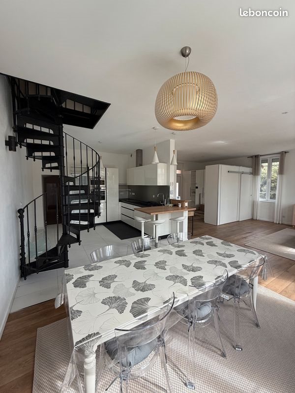 Maison à louer, 180m², Vénissieux