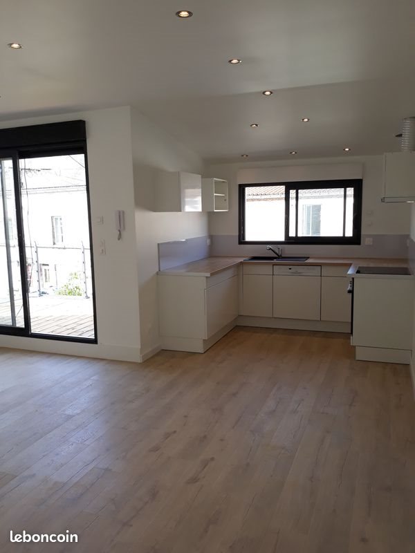 Appartement à louer, 70m², Legé