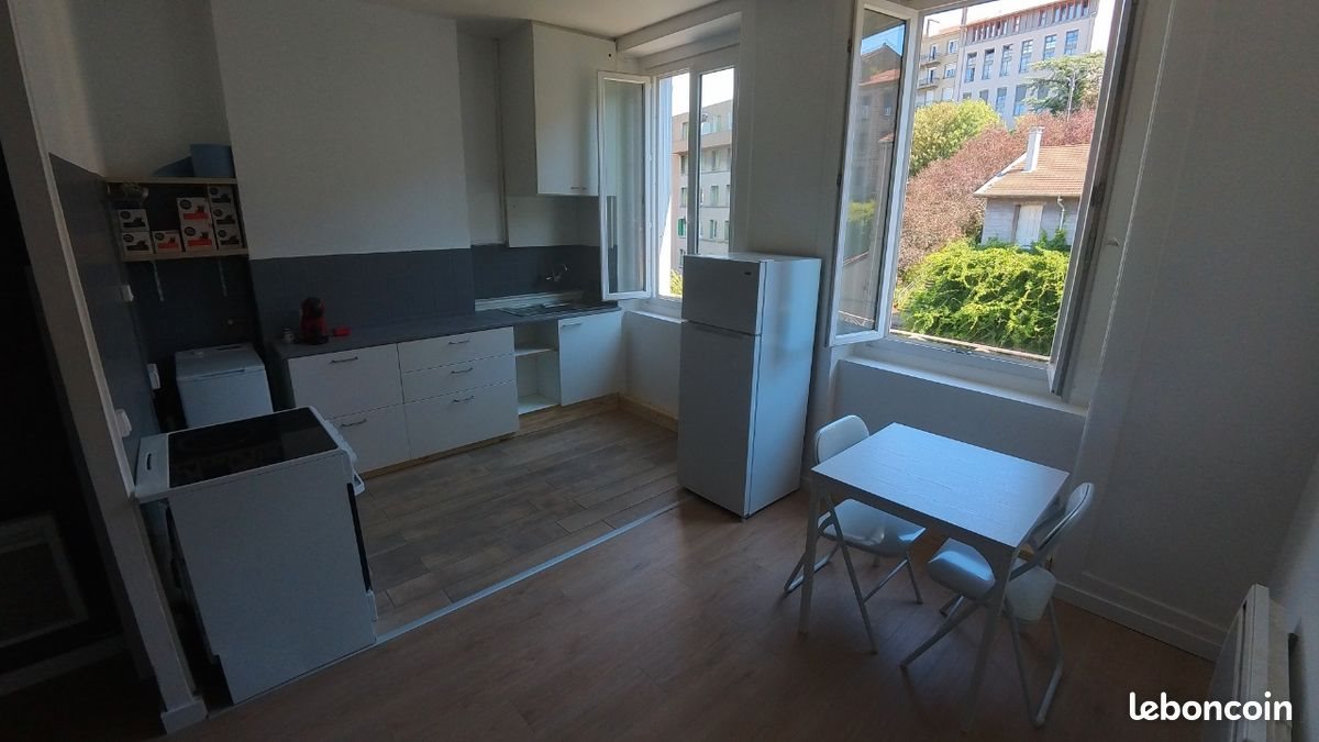 Appartement à louer, 43m², Saint-Étienne