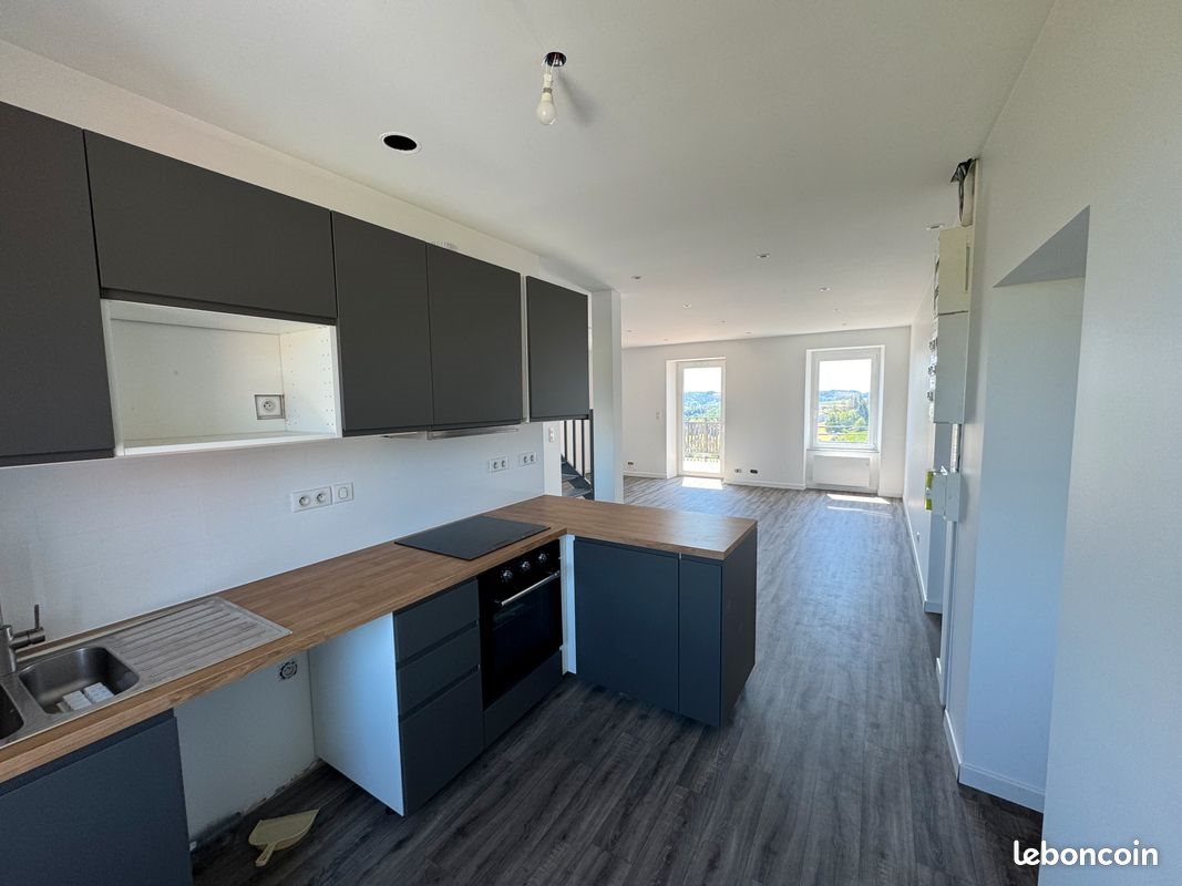 Appartement à louer, 81m², Périgneux