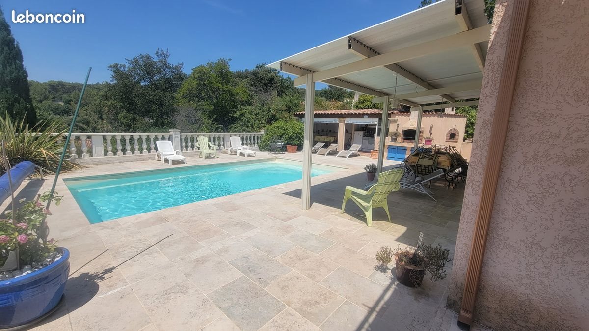 Maison à vendre, 160m², La Roquebrussanne