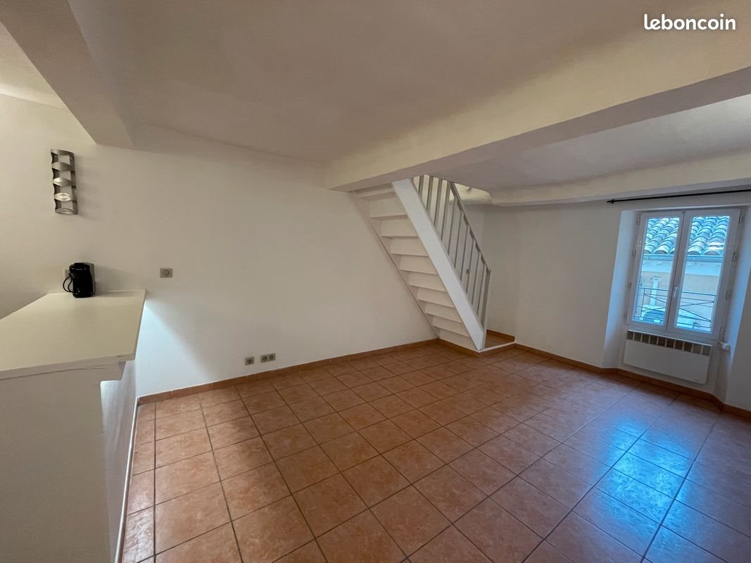 Appartement à louer, 52m², Carcès