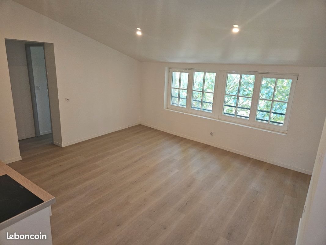 Appartement à louer, 39m², Saintes