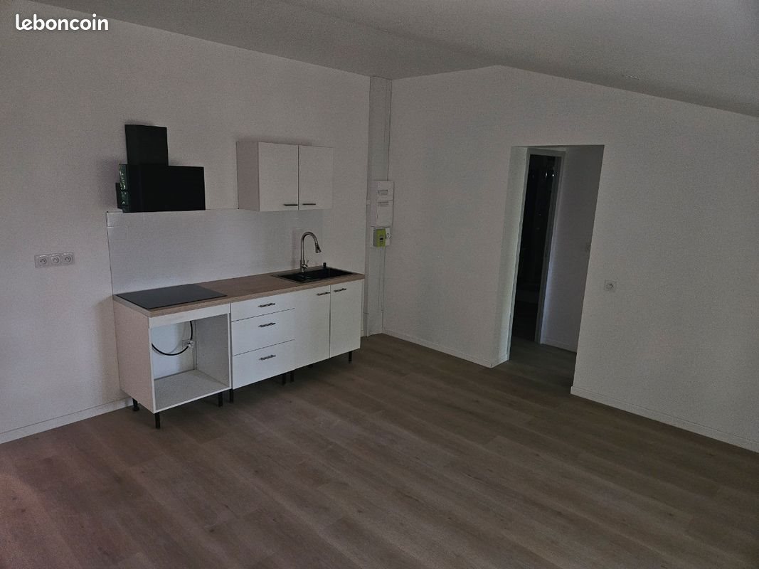 Appartement à louer, 39m², Saintes