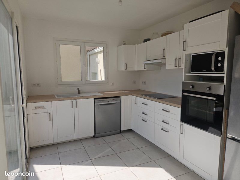 Maison à louer, 90m², Servian