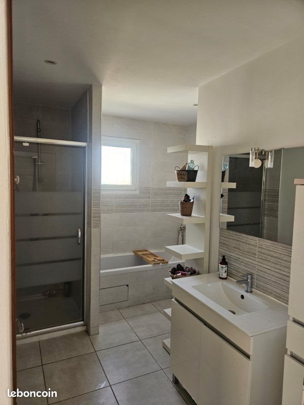 Maison à louer, 90m², Servian