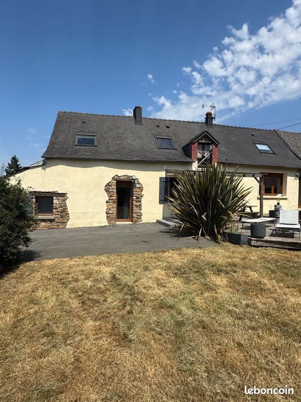 Maison à louer, 119m², Ercé-en-Lamée