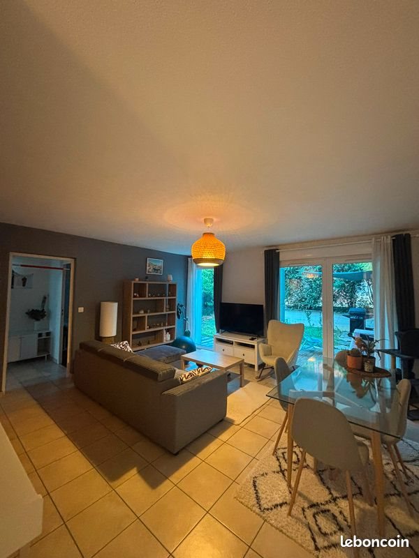 Appartement à louer, 62m², Décines-Charpieu