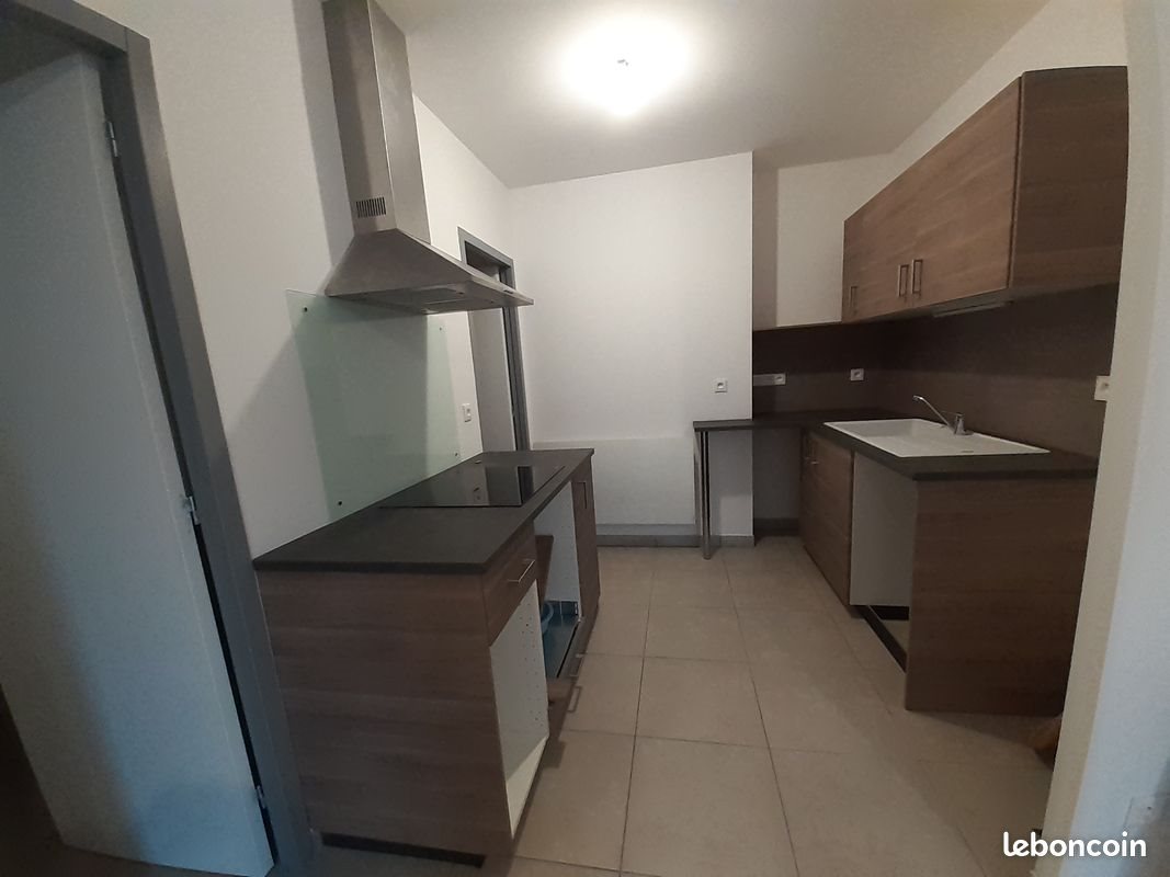 Appartement à louer, 74m², Saint-Clar
