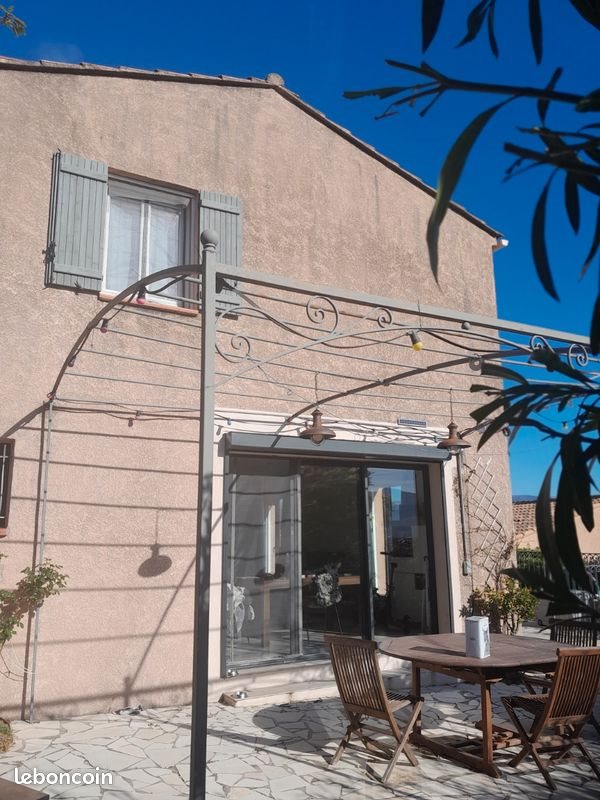 Maison à louer, 120m², Le Beausset