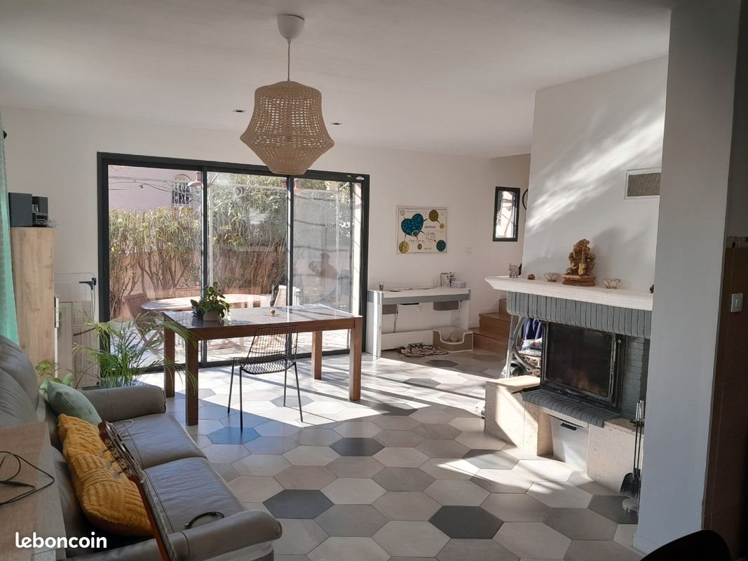Maison à louer, 120m², Le Beausset