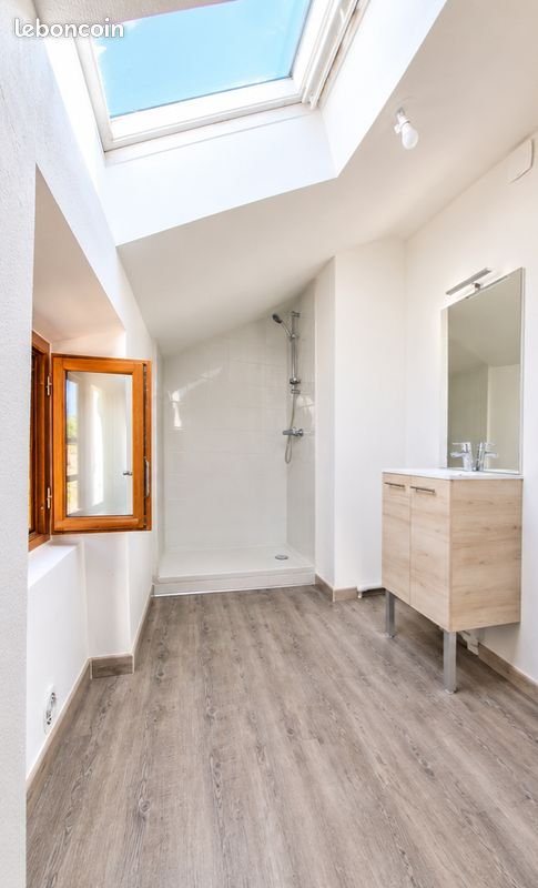Appartement à louer, 55m², Pradelles