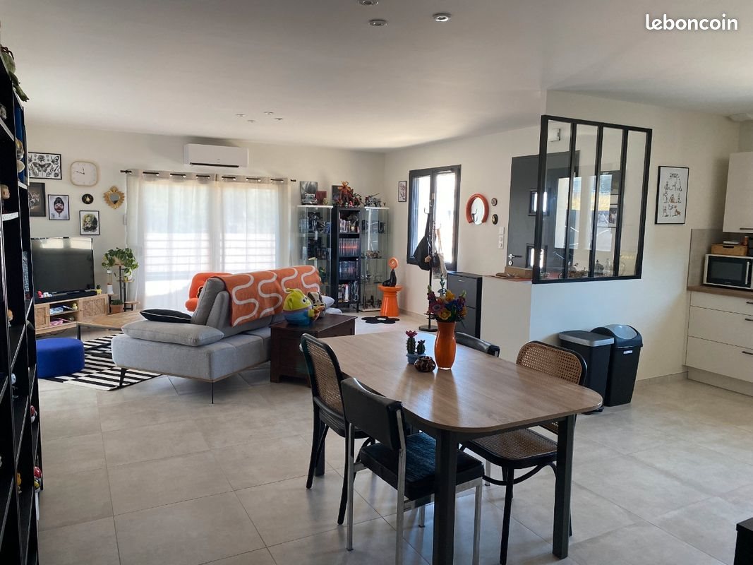 Maison à louer, 99m², Benet