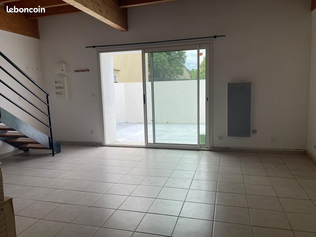 Appartement à louer, 61m², Espoey
