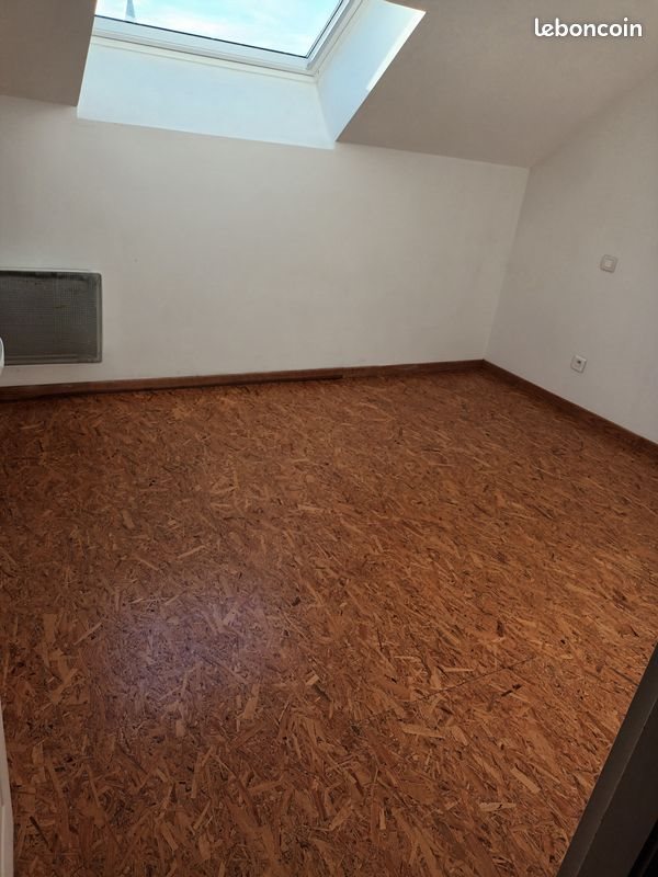 Appartement à louer, 61m², Espoey