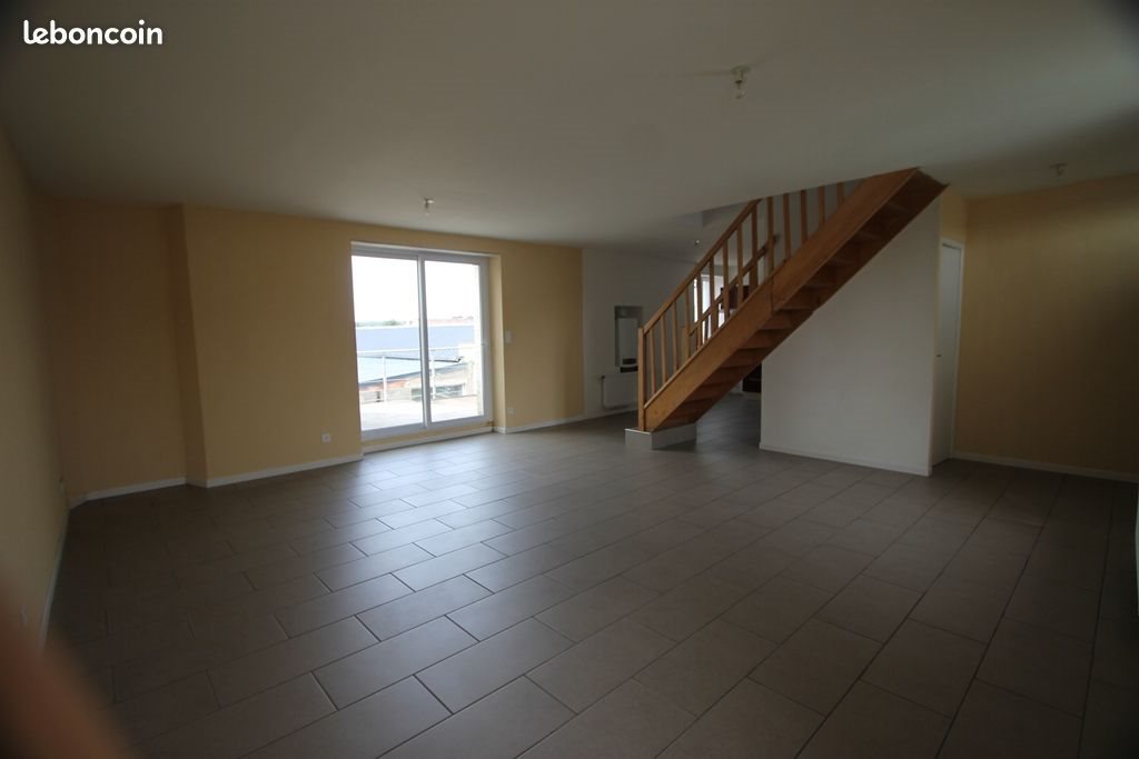 Maison à louer, 100m², Mauléon