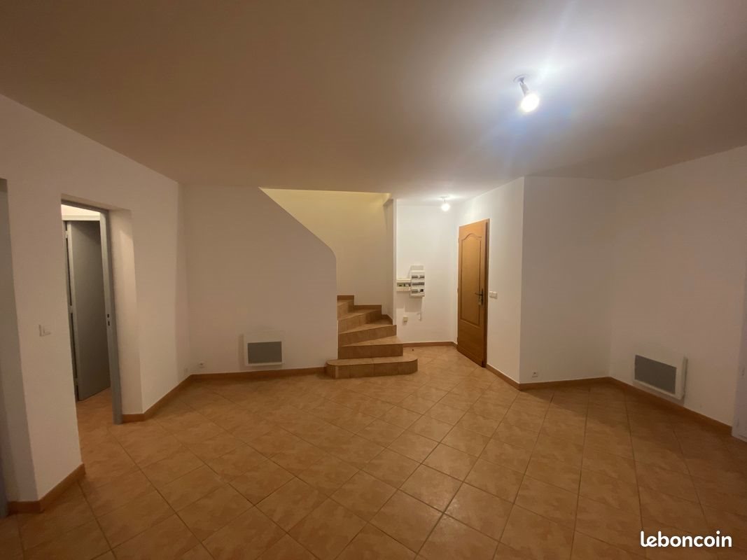 Maison à louer, 92m², Brignoles