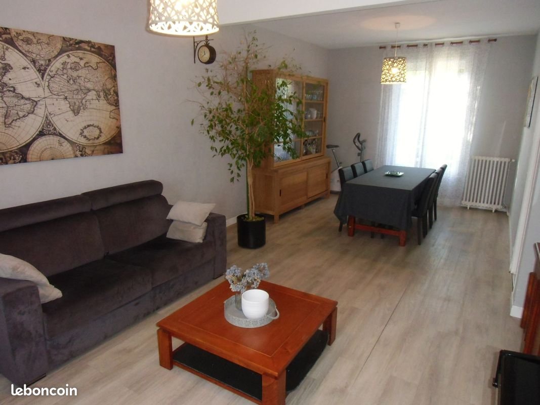Maison à vendre, 107m², La Jonchère-Saint-Maurice