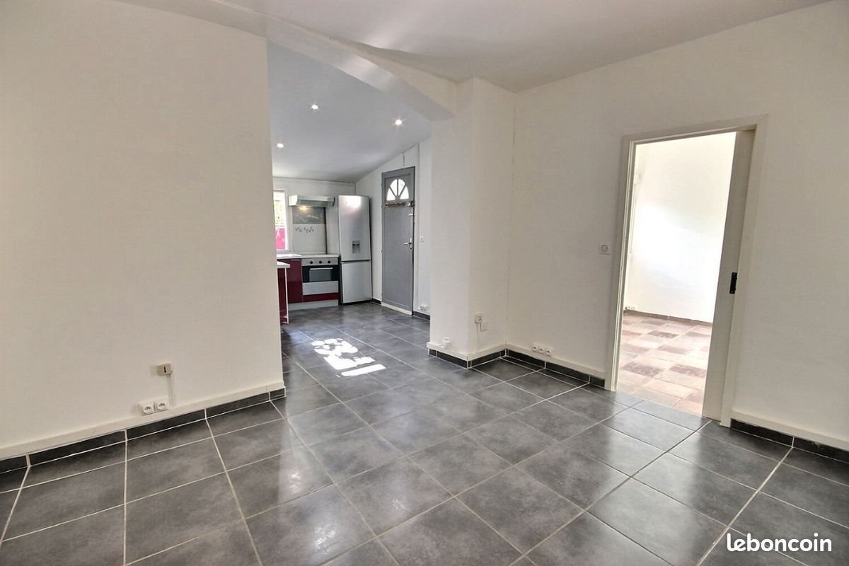 Appartement à louer, 40m², Marseille 11ème