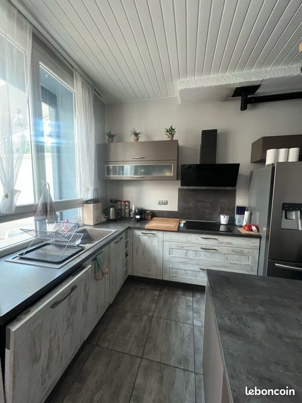 Appartement à louer, 110m², La Brillanne