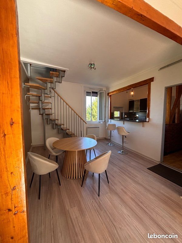 Appartement à louer, 47m², Saint-Julien-les-Villas
