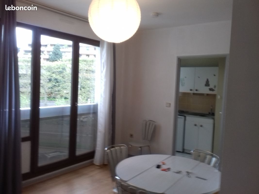 Appartement à louer, 26m², Saint-Etienne